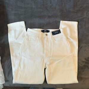 white hollister mom jeans